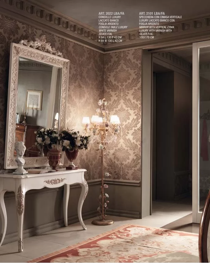 Gran Guardia Hand-Carved Mirror by Francesco Pasi, mirror to hang above a foyer table