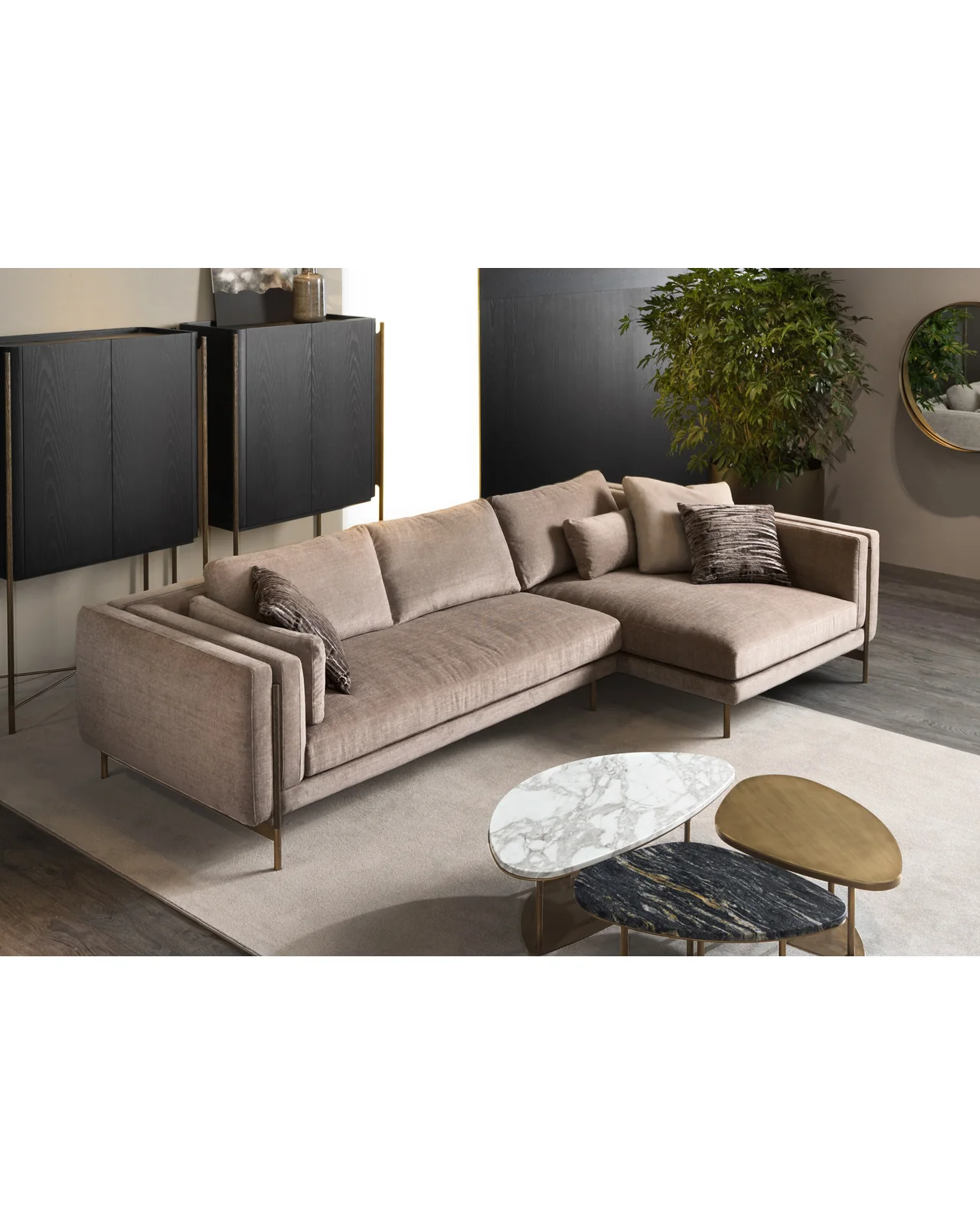 Shanghai Angular sofa by Cantori, in an interior setting, photo 5 of 6
