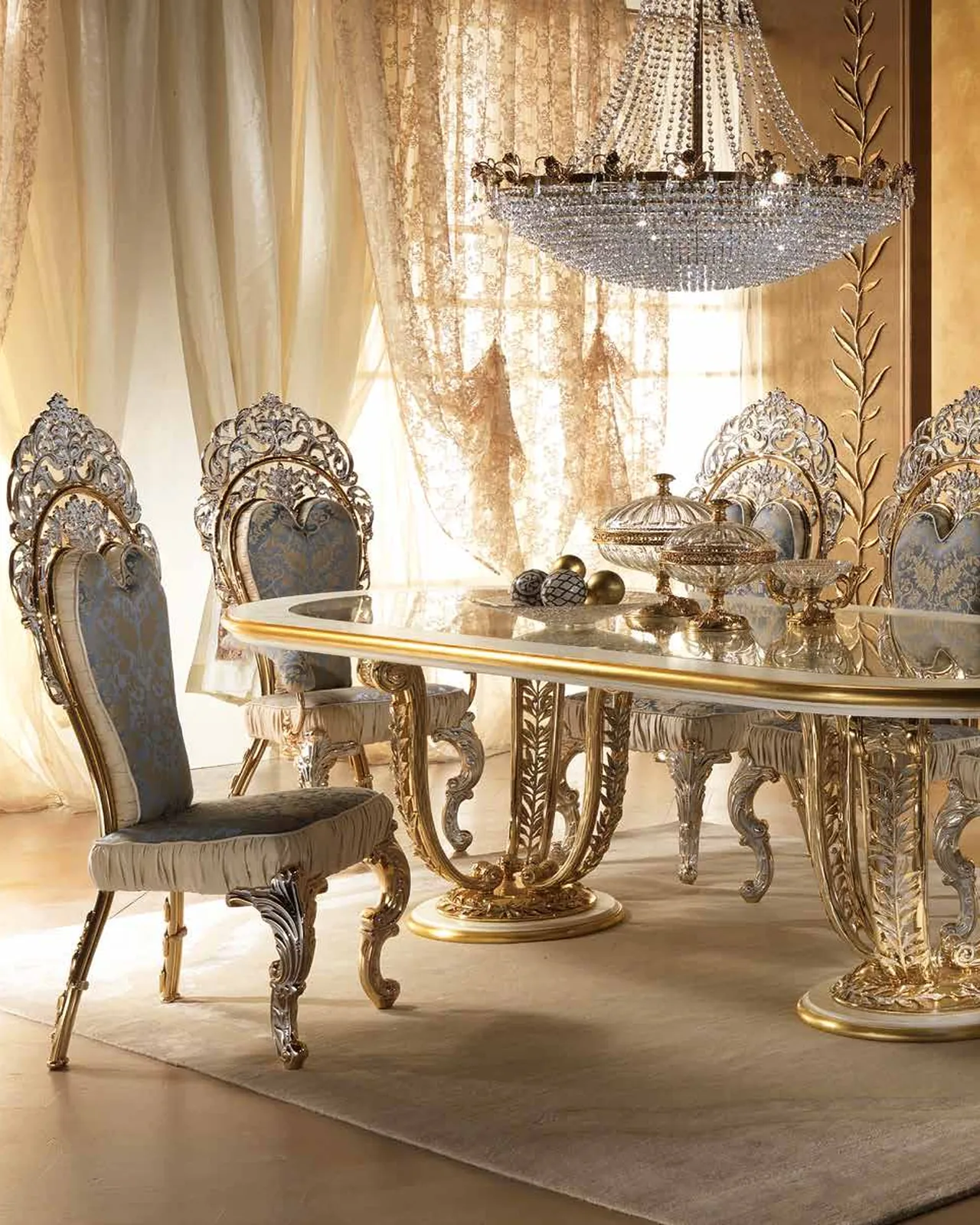 Sedia da pranzo Aida in metallo RY013, collezione Aida di Cappelletti, sedia da pranzo classica italiana in una sala da pranzo classica, foto 6 di 6
