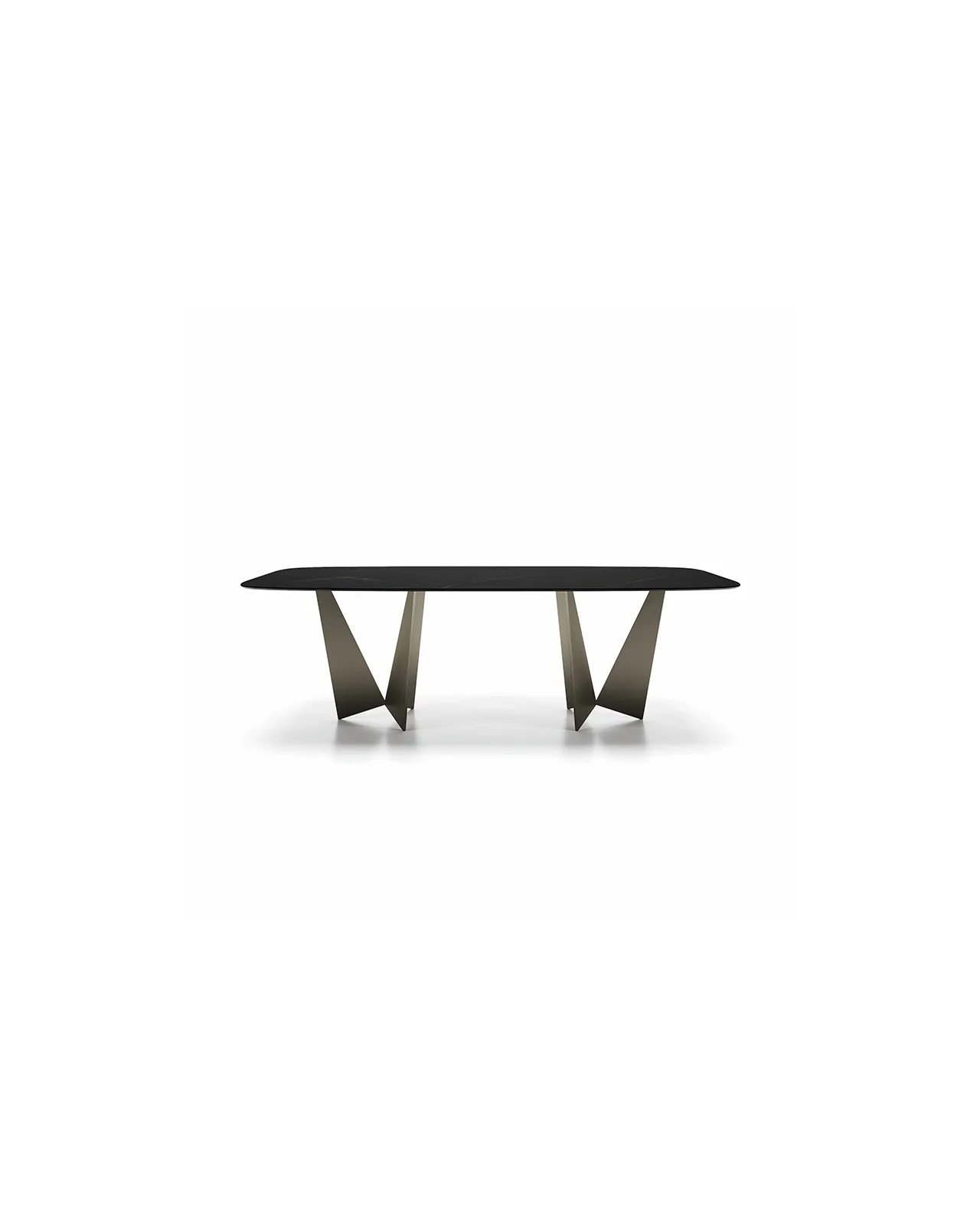 Eiffel dining table by Dall'Agnese, studio view, photo 1 of 7, Nobili Design catalog
