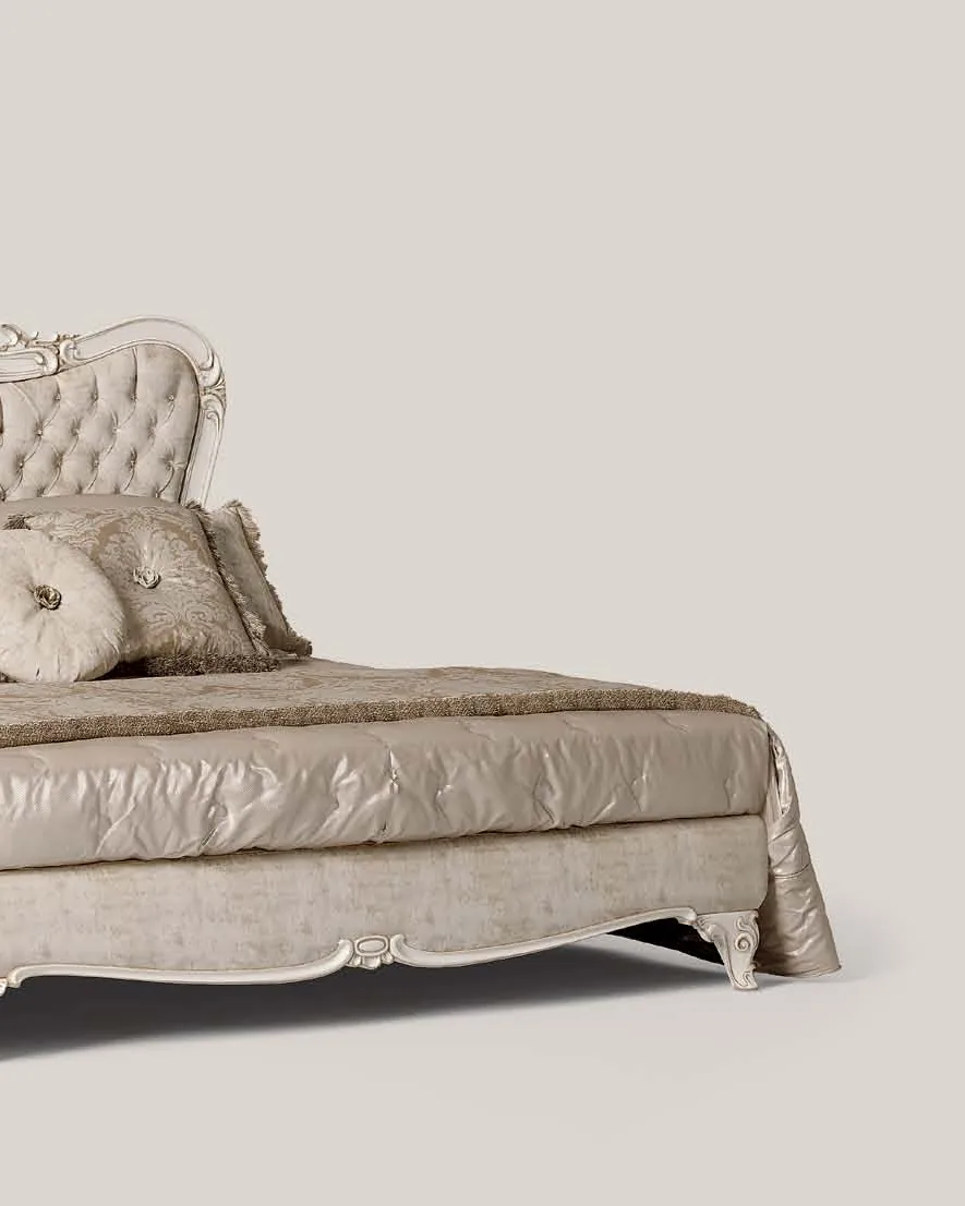 Opera Carved Bed with Capitonne Headboard, 180x200 cm, Bedroom Furniture, in Cherry veneer on blockboard, Veneto classical Italian style, by Francesco Pasi