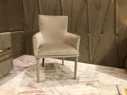 Poltroncina imbottita di design contemporanea - Gattopardo 02