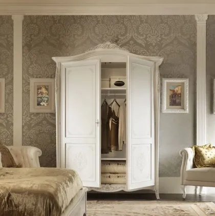 Wardrobe detail, Italian bedroom furniture